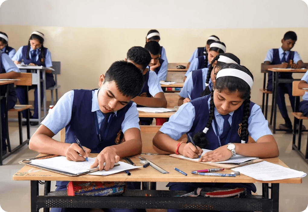 Dr. Cyrus Poonawalla English Medium School (Uruli Kanchan) gallery image 1
